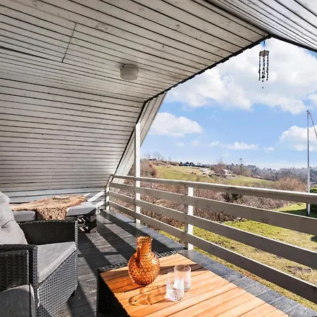 Ferienhaus Gorgeous In With Kitchen Ebeltoft