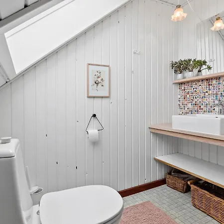 Ferienhaus Gorgeous In With Kitchen *